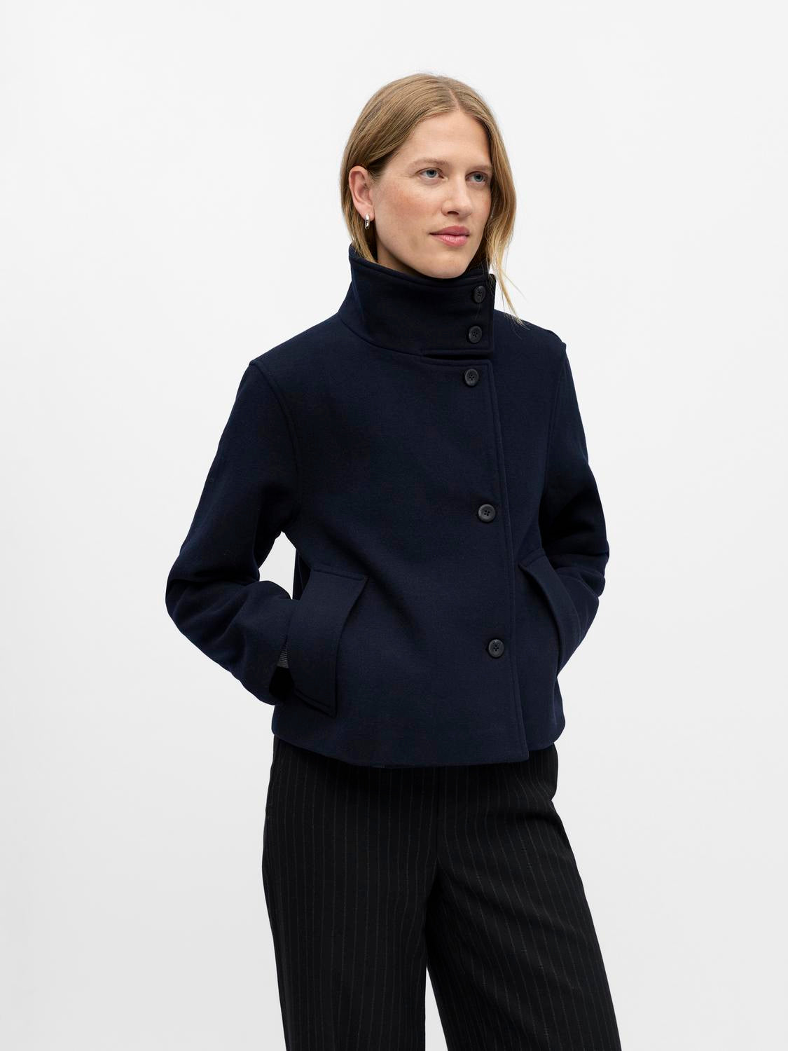 model_shot-front
